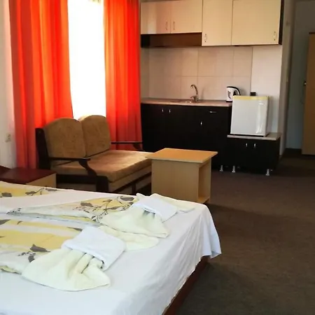 Πανσιόν Ivet Guest - *