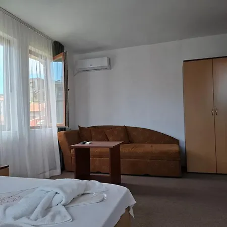 Ivet Guest - Affittacamere Obzor