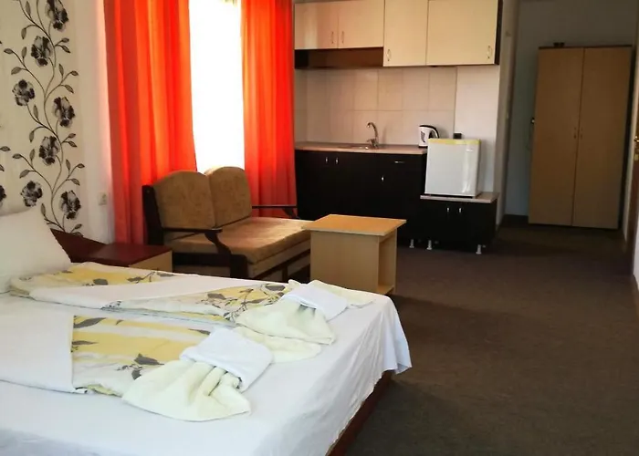 招待所 Ivet Guest - *