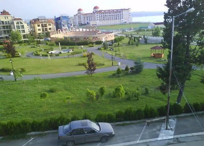 招待所 Ivet Guest - *